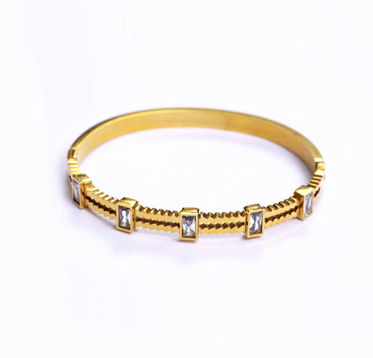 Izu Cuff